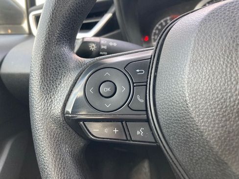 Used 2021 Toyota Corolla LE FWD image 13