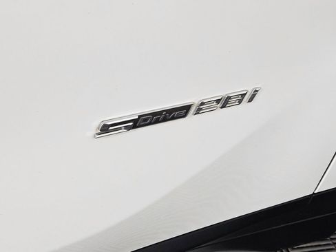 Used 2018 BMW X1 sDrive28i FWD image 6