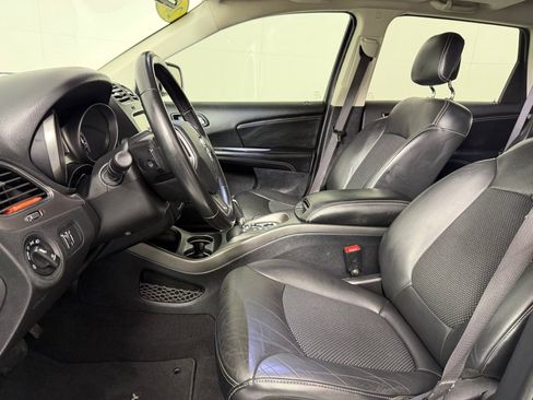 Used 2020 Dodge Journey Crossroad FWD image 10
