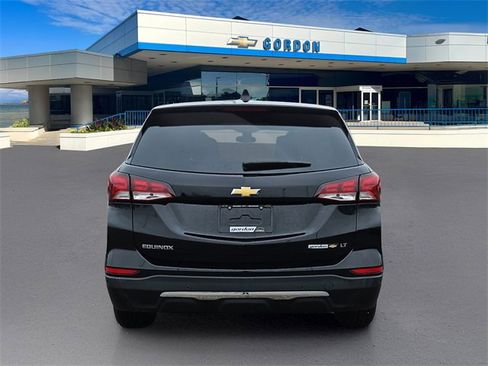 Used 2023 Chevrolet Equinox LT image 4