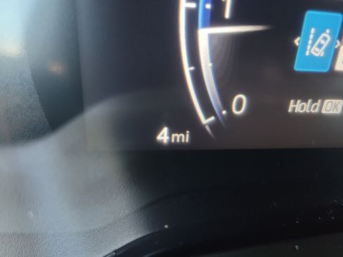 Used 2026 Toyota Corolla Cross LE image 31