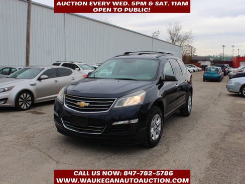 Used 2015 Chevrolet Traverse LS image 1