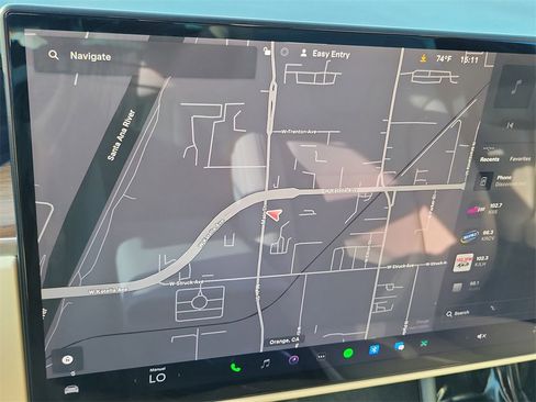 Used 2022 Tesla Model S image 8