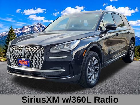 Used 2025 Lincoln Corsair AWD w/ Equipment Group 101A image 5