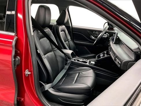 Used 2022 Lincoln Corsair AWD w/ Premium Package image 7