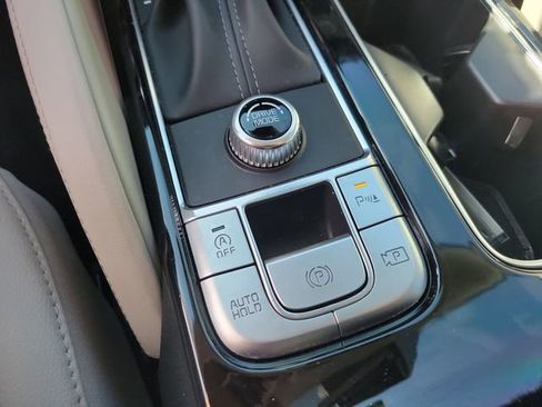 Certified 2025 Kia Telluride SX FWD image 29