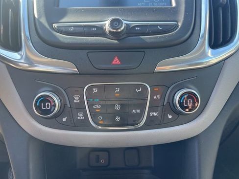 Used 2018 Chevrolet Equinox LT image 27