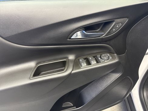 Used 2022 Chevrolet Equinox LT image 10