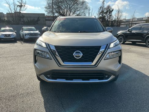 Certified 2021 Nissan Rogue Platinum image 6