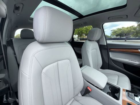 Used 2023 Audi Q5 2.0T Premium w/ Convenience Package AWD/4WD image 27