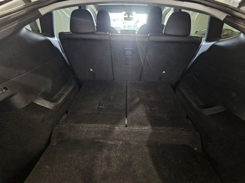 Used 2022 Tesla Model Y Long Range image 10