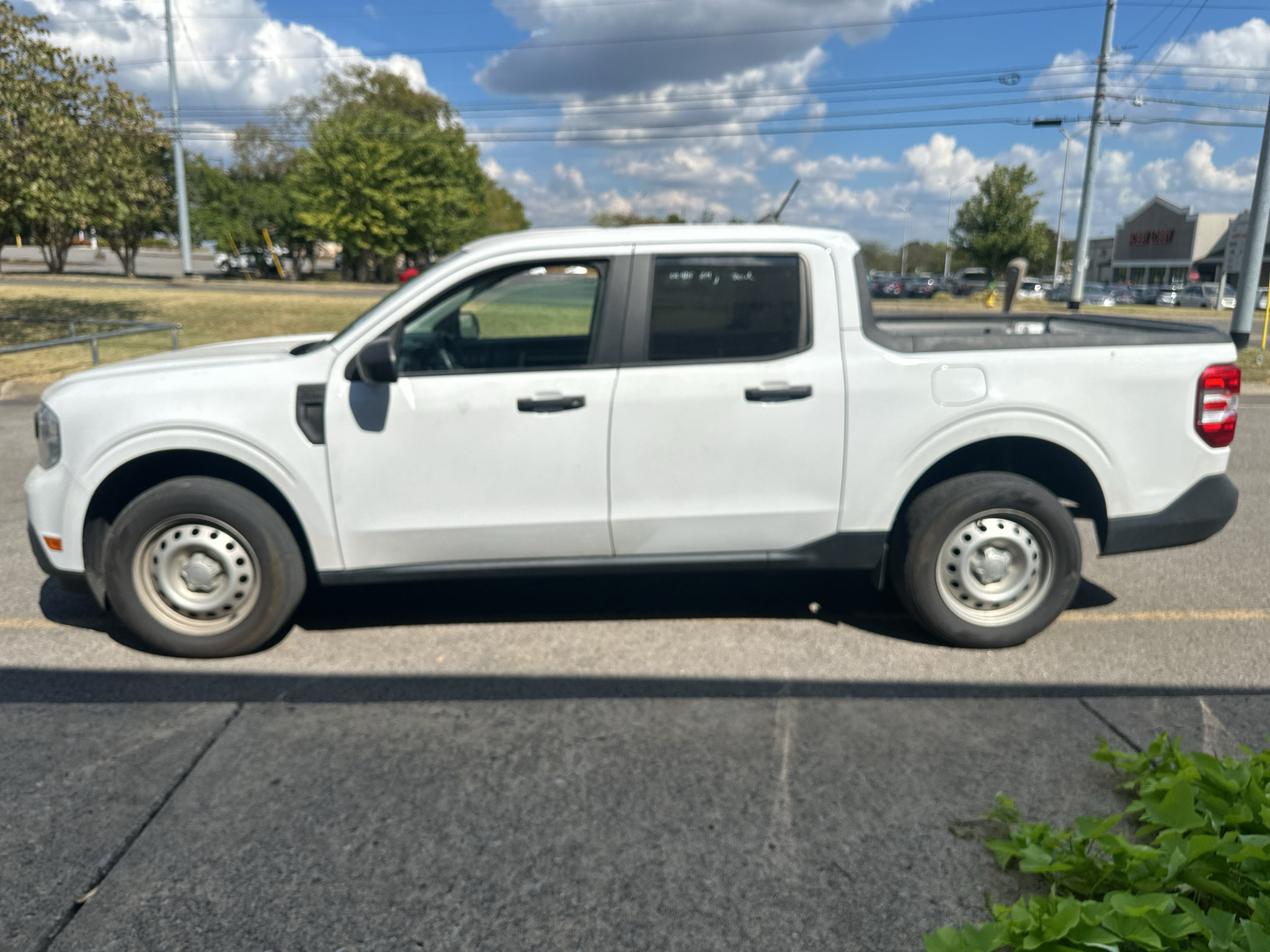 Used 2023 Ford Maverick XL FWD image 7