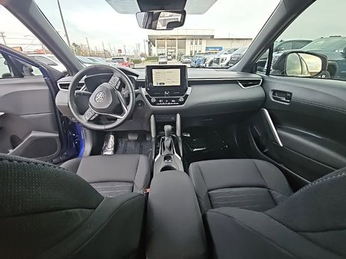 Used 2025 Toyota Corolla Cross AWD Hybrid image 13