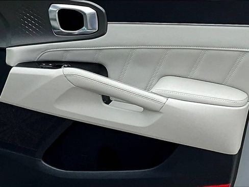 Certified 2023 Kia Sorento SX AWD/4WD image 27