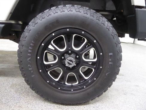 Used 2011 Jeep Wrangler Unlimited Sahara w/ Dual Top Group image 32