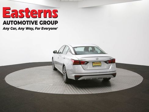 Used 2023 Nissan Altima 2.5 SV image 64