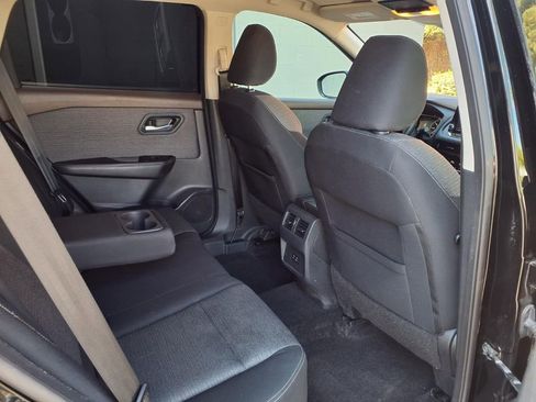 Used 2021 Nissan Rogue SV FWD image 21