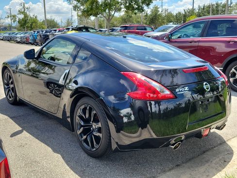 Used 2016 Nissan 370Z Coupe RWD image 4