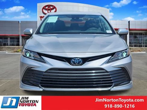 Used 2024 Toyota Camry LE FWD image 2