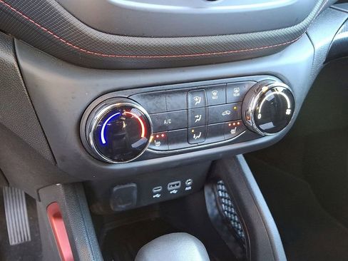 Used 2023 Chevrolet TrailBlazer RS image 21