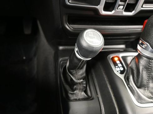 Used 2018 Jeep Wrangler Unlimited Sport S image 24