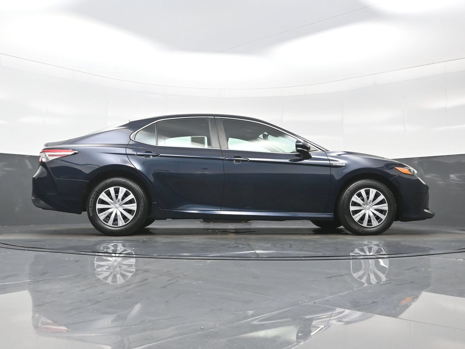 Used 2020 Toyota Camry LE w/ Fleet Convenience Package FWD image 34