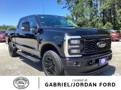 New 2026 Ford F250 Lariat w/ Black Appearance Package AWD/4WD image 1