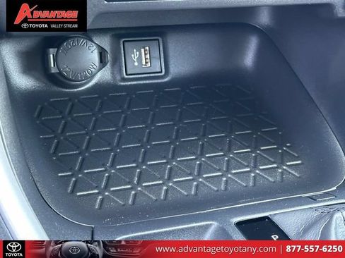 Used 2025 Toyota RAV4 LE AWD/4WD image 35