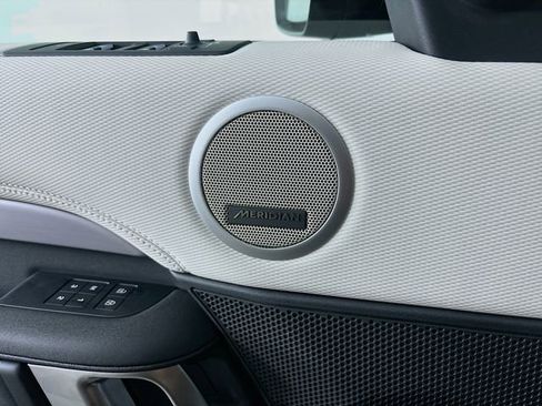 New 2026 Land Rover Discovery Dynamic SE AWD/4WD image 19