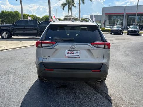 Certified 2021 Toyota RAV4 XLE FWD image 6