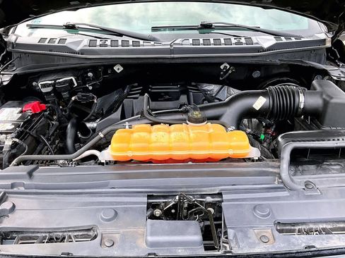 Used 2017 Ford F150 XLT w/ Equipment Group 302A Luxury image 31