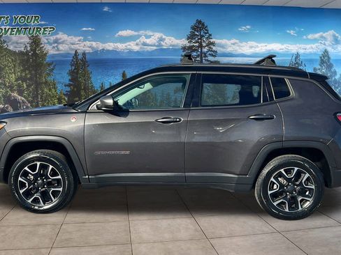 Used 2019 Jeep Compass Trailhawk image 8