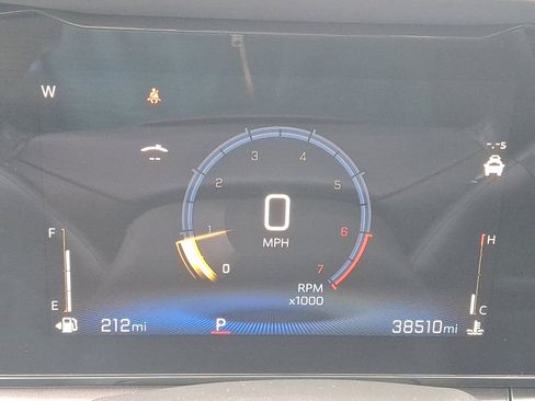 Used 2024 Chevrolet Trax ACTIV w/ Sunroof Package image 21