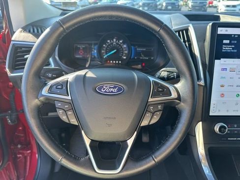 Used 2024 Ford Edge Titanium image 14