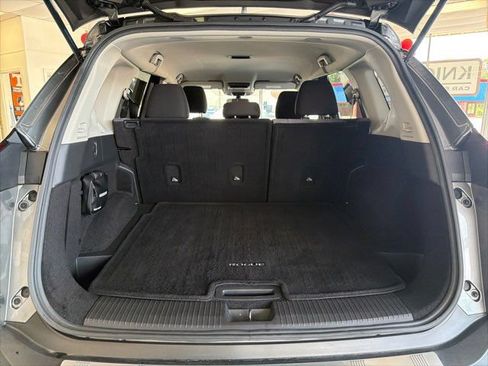 Used 2021 Nissan Rogue SV AWD/4WD image 11
