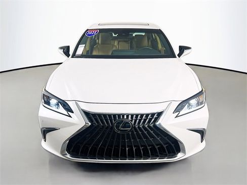 Used 2025 Lexus ES 350 w/ Premium Package image 2