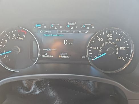 Used 2018 Ford F150 Platinum w/ Equipment Group 701A Luxury image 18