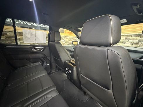 Used 2023 GMC Yukon SLT AWD/4WD image 31