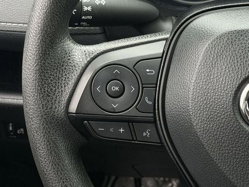 Used 2025 Toyota RAV4 XLE FWD image 14