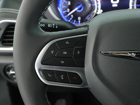 New 2026 Chrysler Pacifica Select image 11