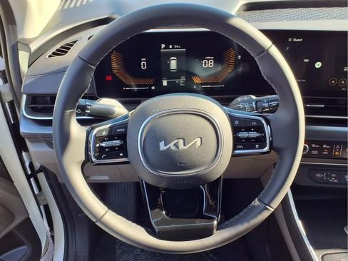 New 2026 Kia Carnival LXS image 8