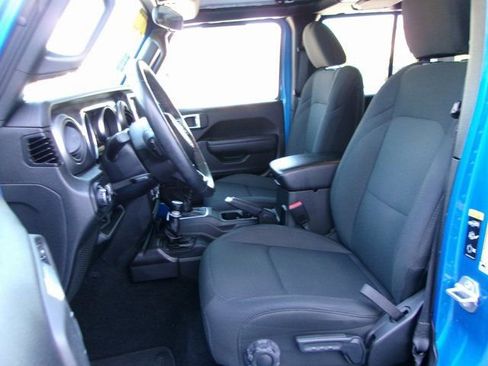 Used 2022 Jeep Wrangler Unlimited Sport image 13