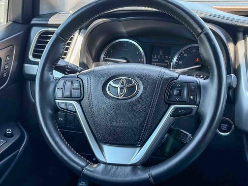 Used 2015 Toyota Highlander Limited Platinum AWD/4WD image 14