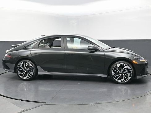 Used 2023 Hyundai Ioniq 6 SEL image 6