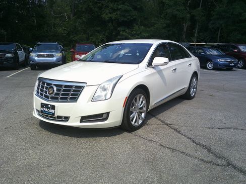 Used 2014 Cadillac XTS FWD image 4