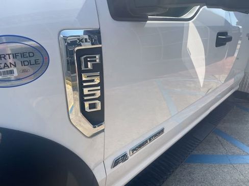 Used 2017 Ford F550 XLT image 6