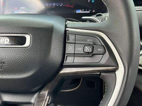 Used 2023 Jeep Grand Cherokee 4WD 4xe w/ Luxury Tech Group II image 19