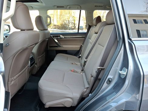 Certified 2023 Lexus GX 460 Premium image 10