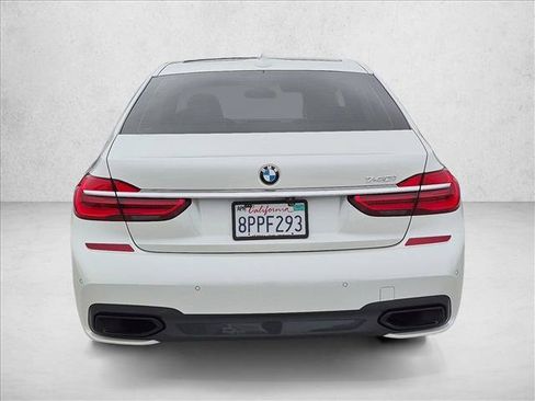 Used 2018 BMW 740i RWD image 6