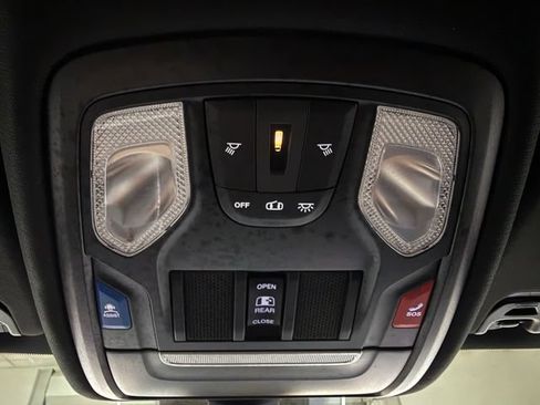 Used 2022 RAM 1500 Big Horn AWD/4WD image 23